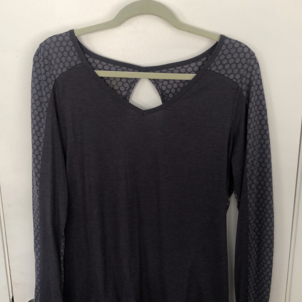 EUC Marika Balance Collection Long Sleeve Top w/Key Hole Back - Sz L